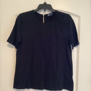 GAP short sleeve black knit top with zip back. Medium